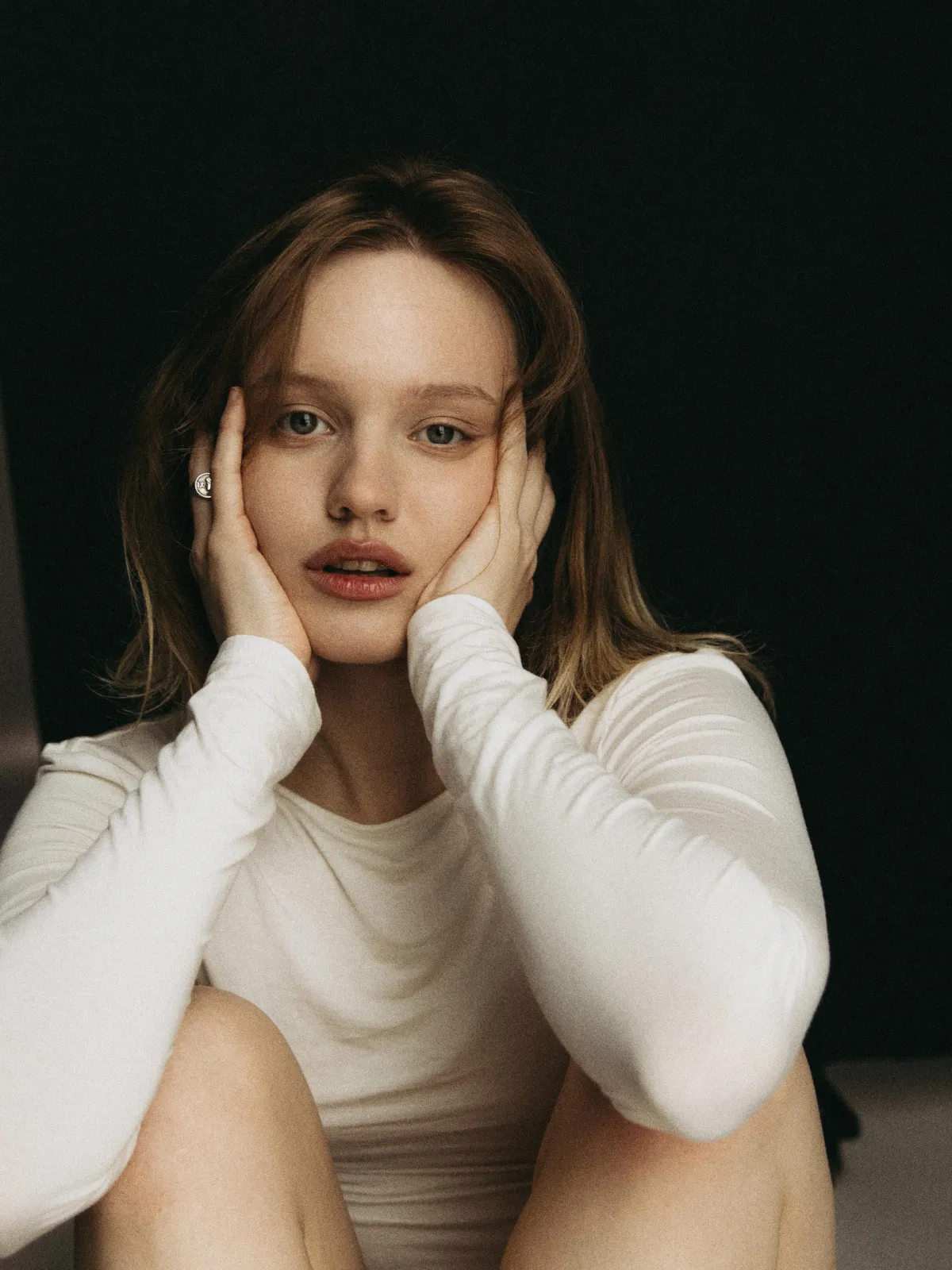 Портретная съёмка на природе в Варшаве — девушка в естественном освещении