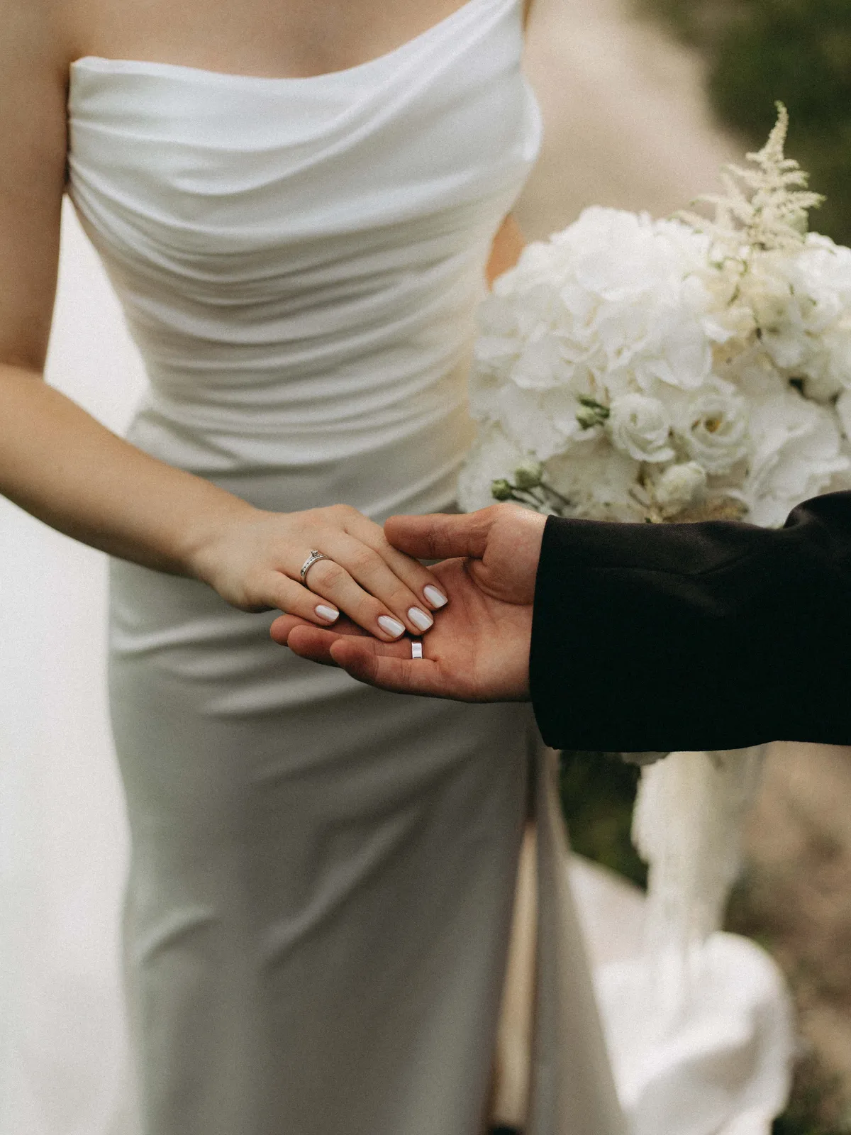 Свадебная прогулка молодожёнов в парке Лазенки