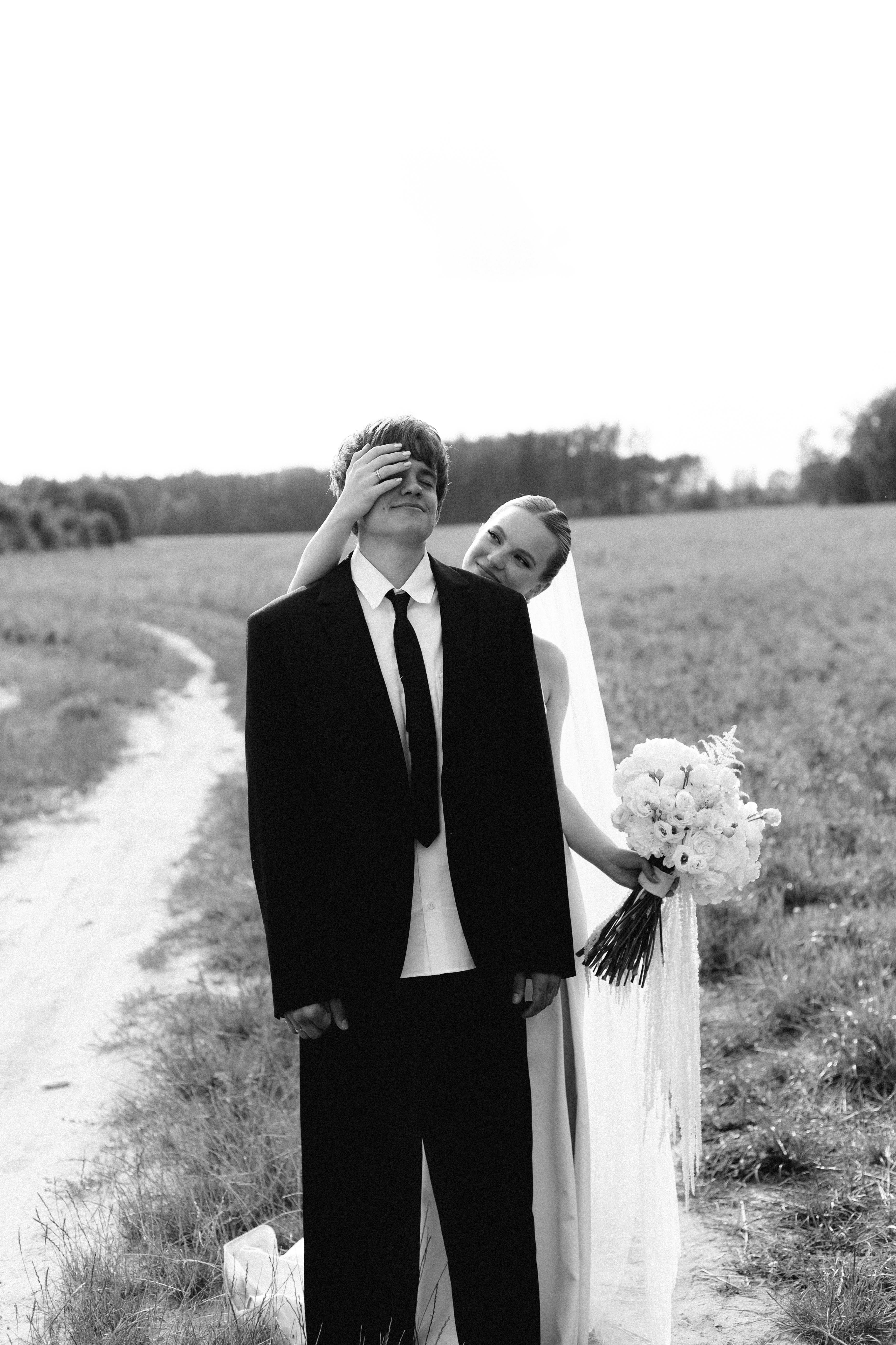 Свадебная прогулка молодожёнов в парке Бреста